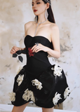 Black Sexy A Line Sweetheart Neck White Appliques Satin Short Homecoming Dress Cocktail Dress HZ1023
