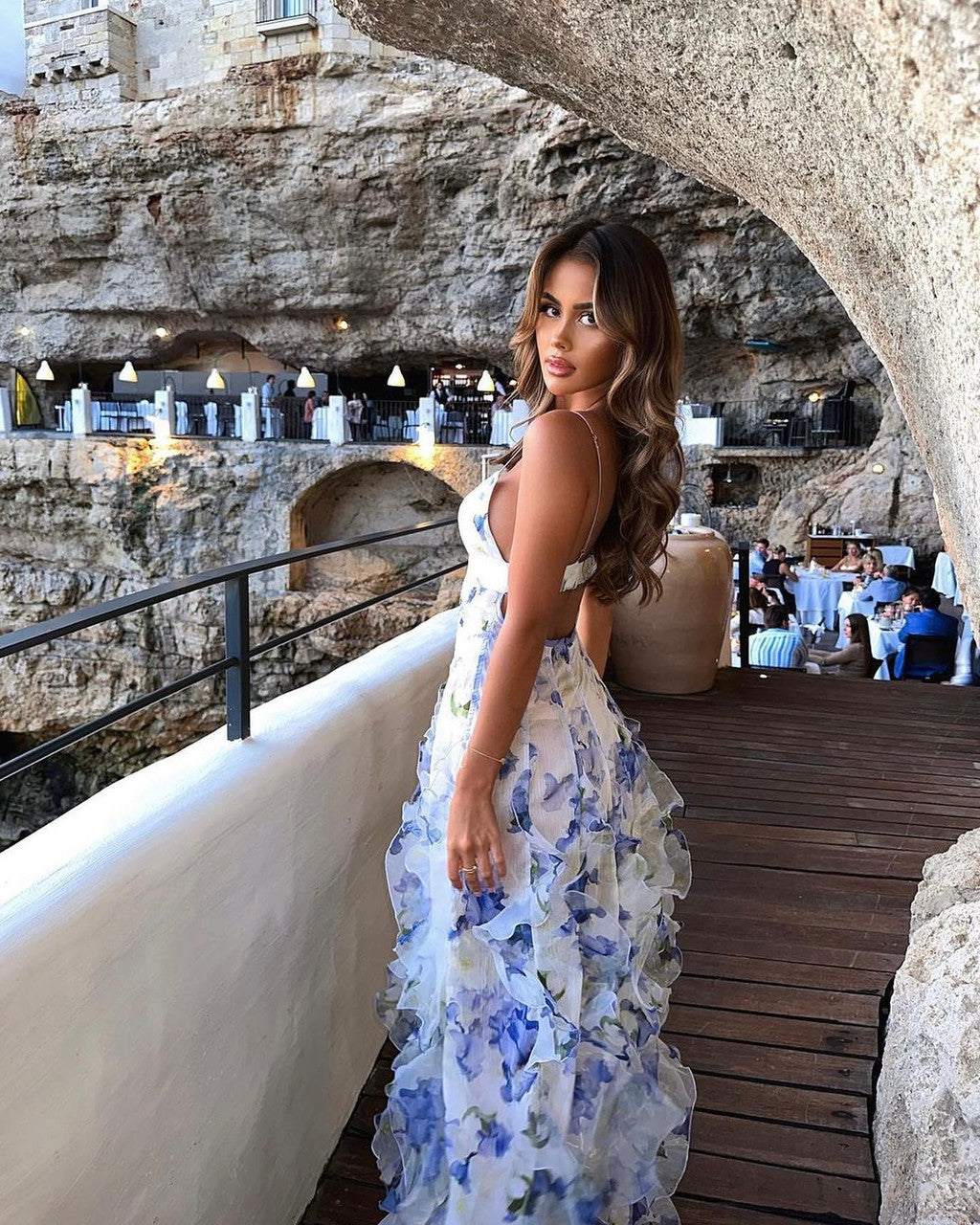 A Line Spaghetti Straps V-Neck Tulle Prom Dresses HZ1023