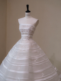 Stunning Ball Gown Strapless Appliques White Organza Satin Prom Dress Wedding Dresses HZ1023