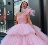 Light Pink Ball Gown Quinceanera Dresses One Shoulder Puffy Tiered Skirts Formal Evening Gowns Girls Sweet 16 Party Dress HZ1023