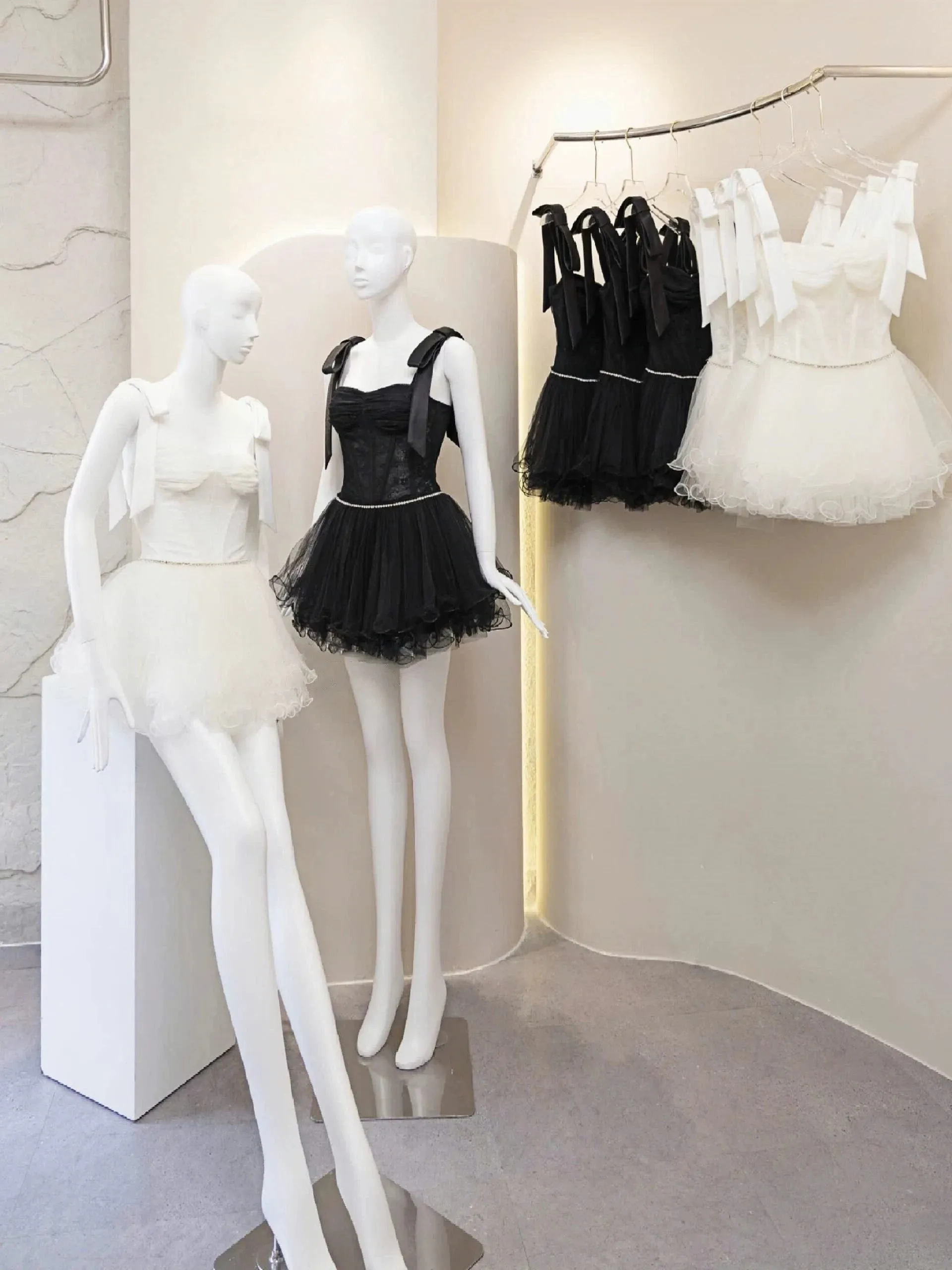 Cute A Line Straps Little Black Dress Party Dresses Short Formal Homecoming Dresses Night Chic Elegant Short Dresses Cocktail Dress 16th Birthday Outfits Tulle Hoco Dresses HZ1121