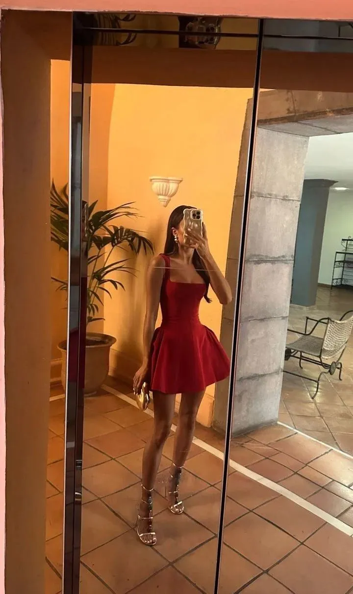 Pretty A line Square Burgundy Formal Homecoming Dresses Short 21st Birthday Outfits Graduation Dress Mini Cocktail Dresses HZ1121