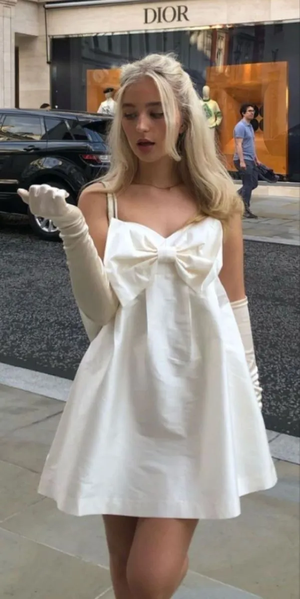 Pretty A line Spaghetti Straps White Formal Homecoming Dresses Short 21st Birthday Outfits Graduation Dress Mini Cocktail Dresses HZ1121