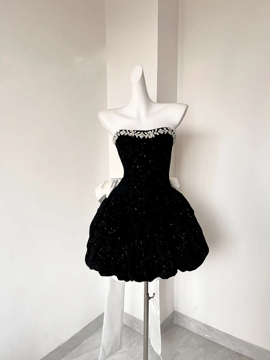 Pretty Ball Gown Sweetheart Black Velvet Formal Homecoming Dresses 21st Birthday Outfits Graduation Dress Short Mini Cocktail Dresses HZ1121
