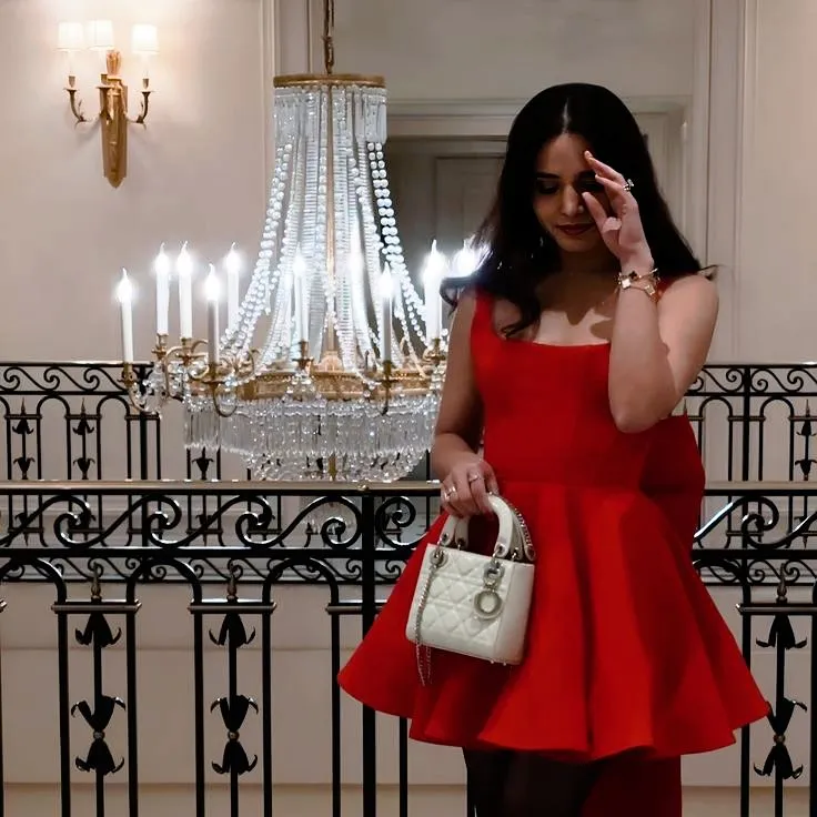 Pretty Ball Gown Square Neck Red Satin Formal Homecoming Dresses Short 16th Birthday Outfits Graduation Dress Mini Cocktail Dresses HZ1121