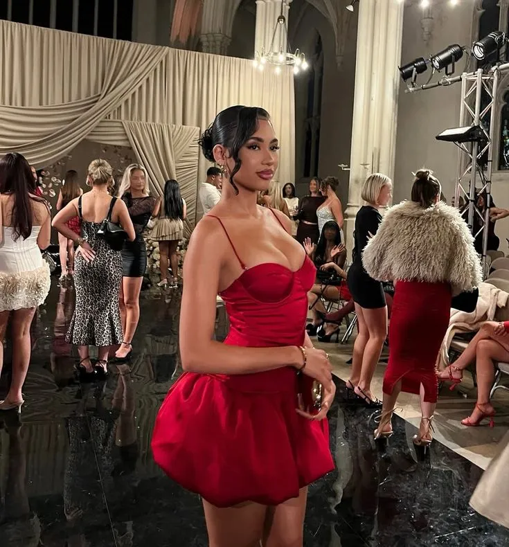 Pretty Ball Gown Spaghetti Straps Satin Red Formal Homecoming Dresses 21st Birthday Outfits Graduation Dress Short Mini Hoco Dresses HZ1121