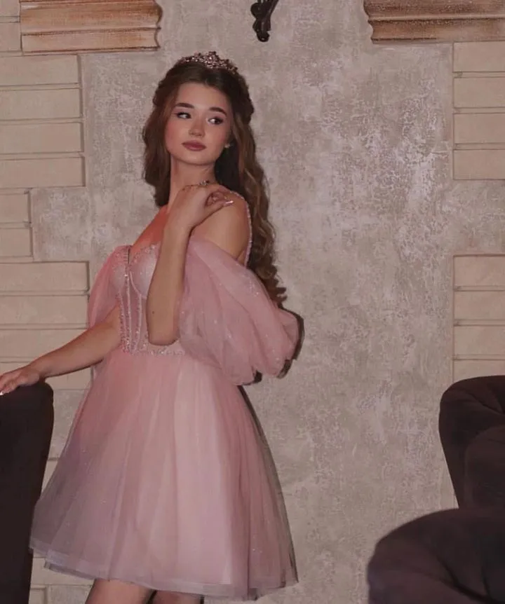 Pretty Ball Gown Spaghetti Straps Tulle Pink Formal Homecoming Dresses Short 16th Birthday Outfits Graduation Dress Mini Hoco Dresses HZ1121