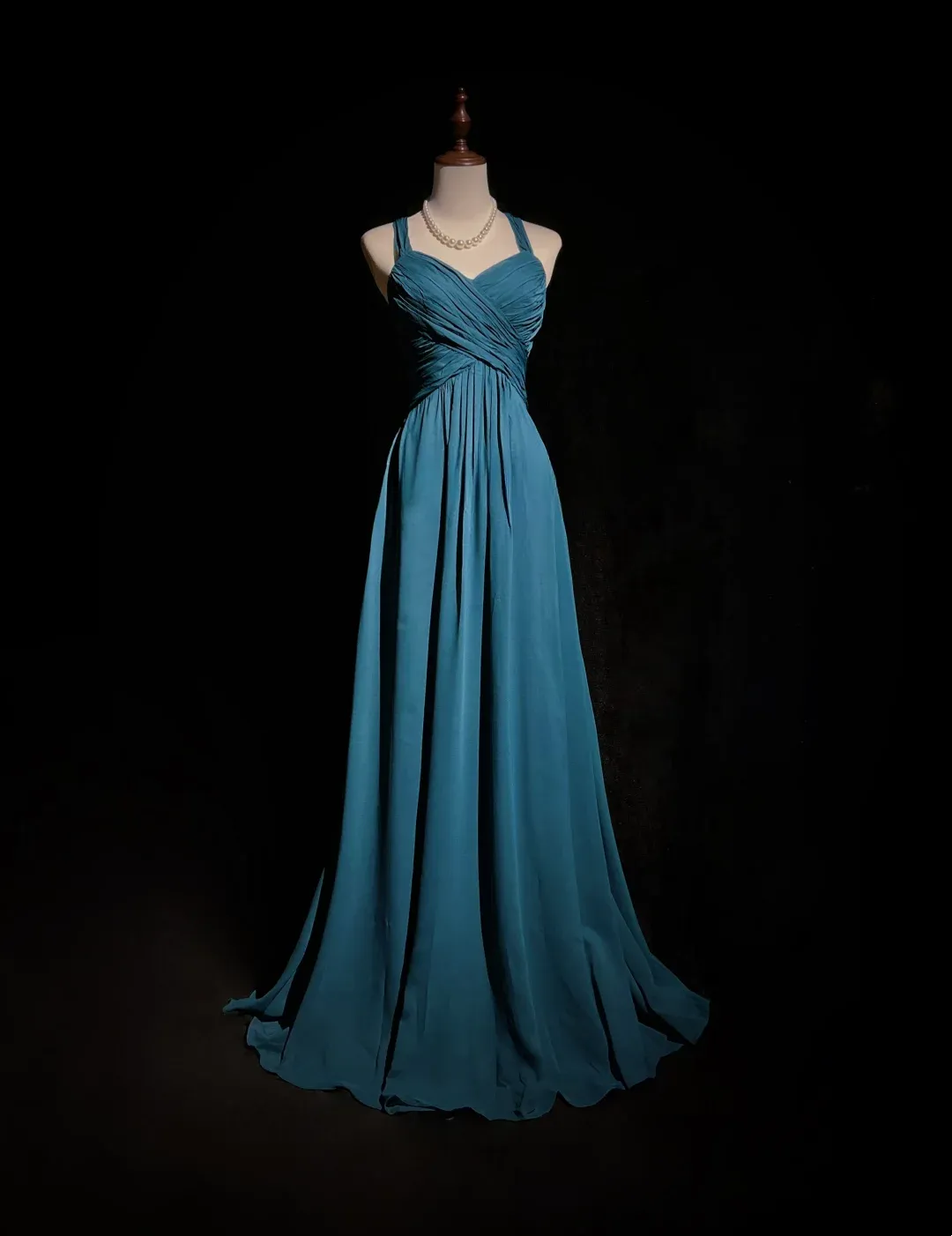 Retro A Line Halter Sleeveless Chiffon Pleated Long Prom Dresses Party Dress 21st Birthday Outfits Graduation Dresses HZ1121