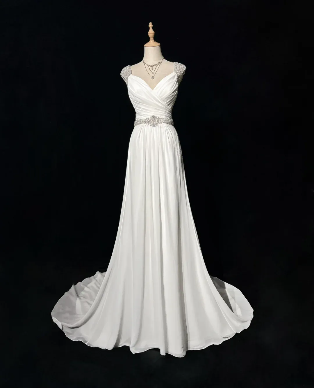 Vintage Bridal Dress A line Sweetheart Chiffon Silver Beads White Long Wedding Dress Retro Wedding Dresses Modest Wedding Gowns HZ1121
