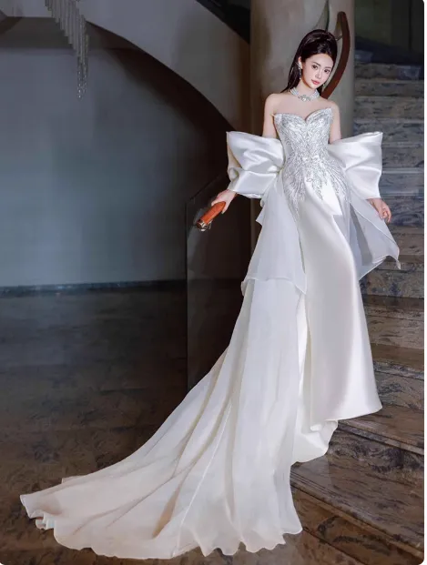 Unique Strapless Sheath Satin Train Wedding Dress Glamour Embroidery Bridal Gown HZ1121