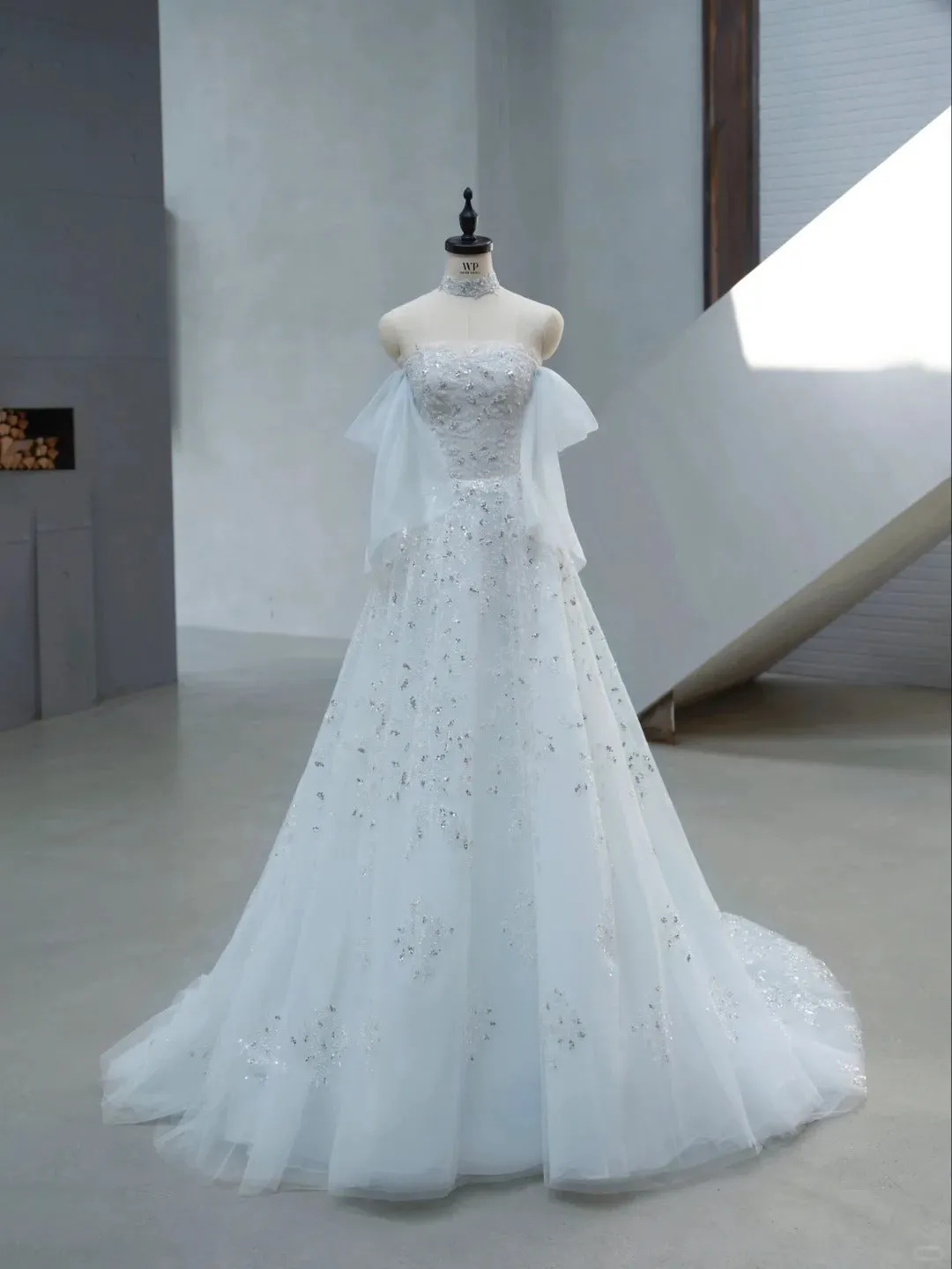 Timeless Bridal Dress A-Line Off Shoulder Tulle White Long Wedding Dress Modest Bridal Dress HZ1121