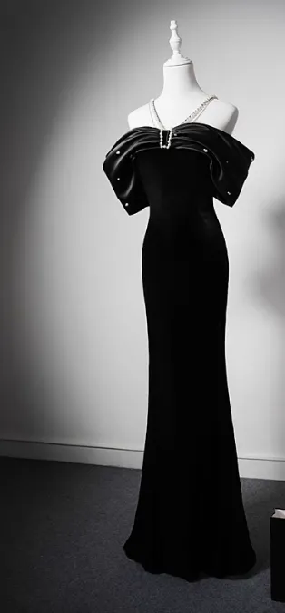 Elegant Black Mermaid Evening Gowns Off-the-shoulder Satin Long Prom Dress Modest Sleeveless Formal Dress HZ1121