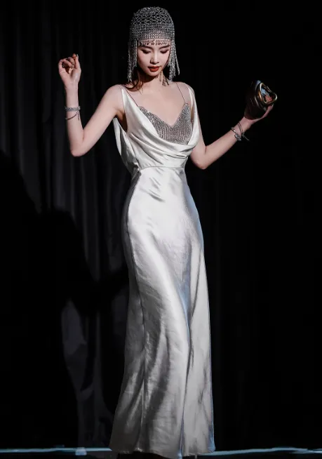 Elegant White Spaghetti Strap Long Evening Gown Sheath 20th Birthday Dress Satin Sparkly Graduation Dresses Formal Dress HZ1121