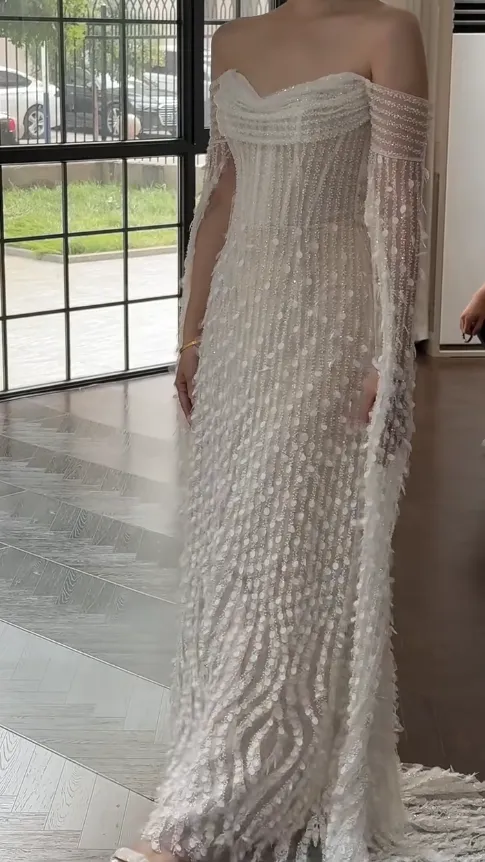 Timeless Off-the-shoulder Sheath Tulle Beading Luxury Wedding Dress, Long Sleeve Bridal Gowns HZ1121