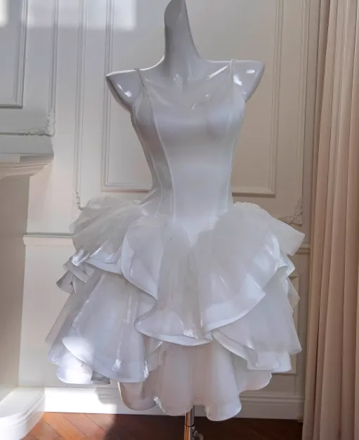 Sexy Spaghetti Strap Ball Gown Short Prom Dresses Satin Tulle Sleeveless Birthday Dresses, White Homecoming Dresses HZ1121