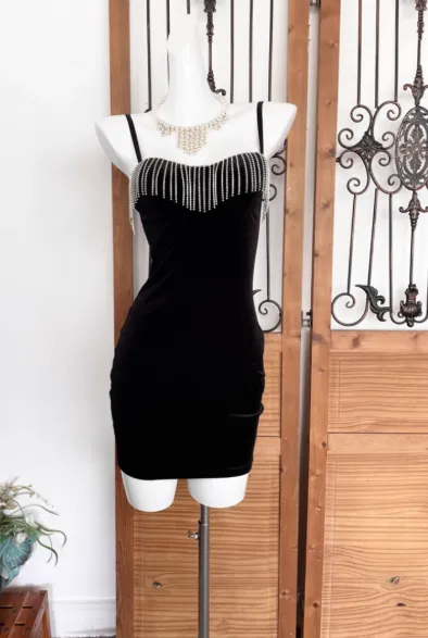 Sexy Black Tight Hoco Dresses, Velvet Spaghetti Straps Short Prom Dresses Birthday Dresses with Tassels HZ1121