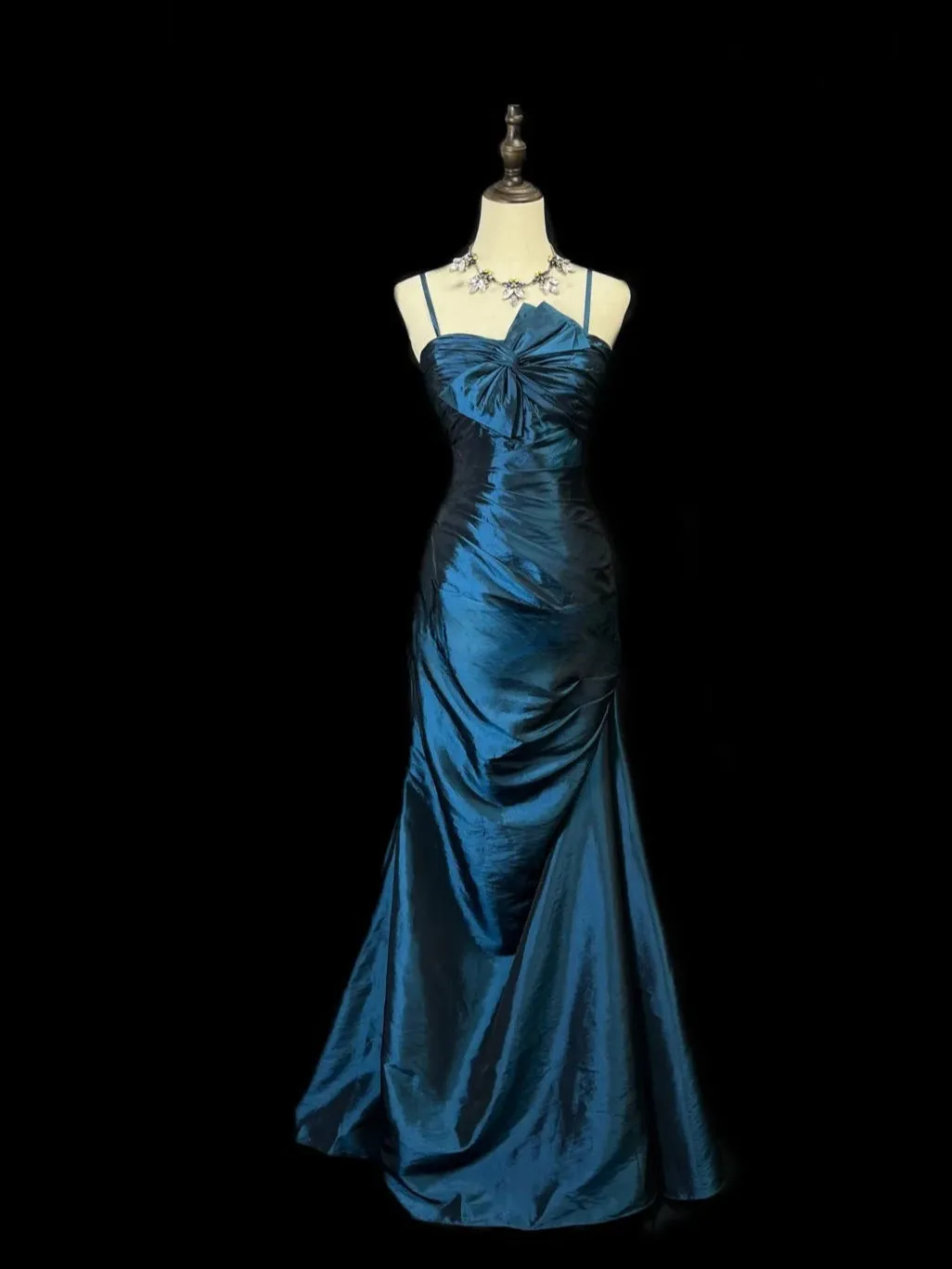 Chic Satin Spaghetti Strap Sheath Long Prom Dresses, Navy Blue Evening Gowns HZ1121