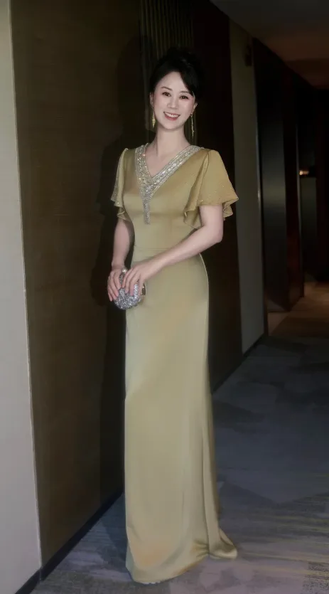 Elegant V-neck Sheath Olive Green Mother of the Bride Dress Rhinestone Satin Green Evening Dress HZ1121