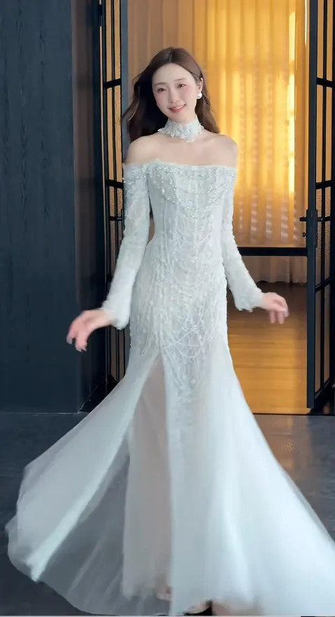 Timeless Off-the-shoulder Sheath Long Wedding Dresses Tulle White Bridal Gowns Long Sleeve Bridal Dresses HZ1121