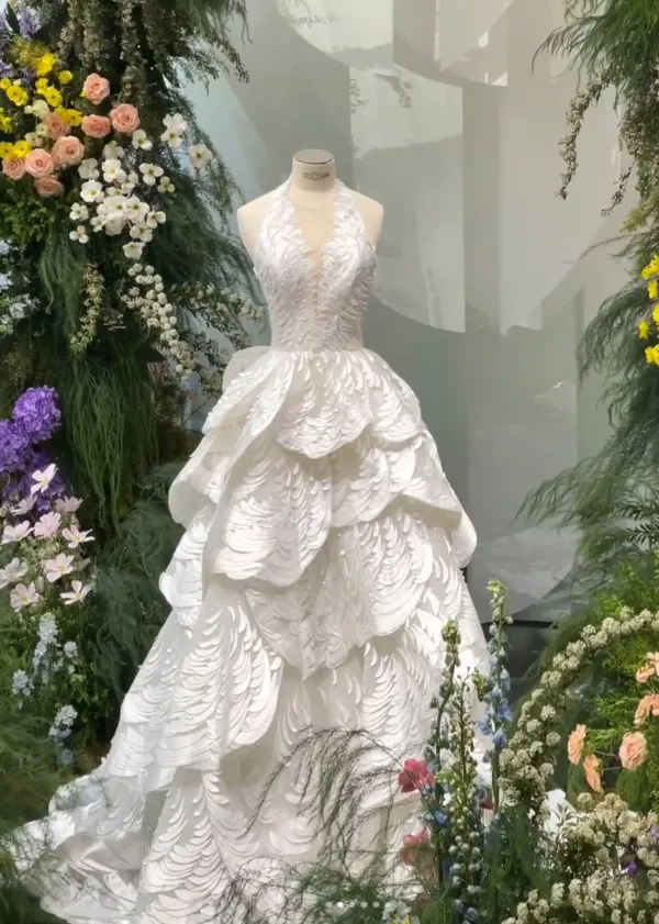 Fairy V-neck Ball Gown Tulle Long Wedding Dresses White Bridal Gowns Sleeveless Bridal Dresses HZ1121