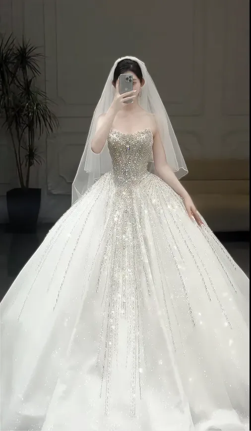 Luxury Strapless Ball Gown Long Wedding Dresses Tulle White Bride Gowns Rhinestone Sleeveless Bridal Dresses HZ1121