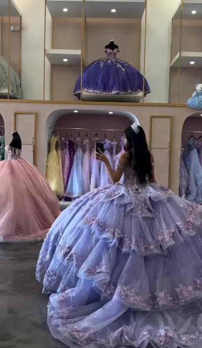 Gorgeous Off-the-shoulder Ball Gown Lavender Long Prom Dresses Tulle Applique Lavender Quinceanera Dresses Sweet 16 Dress HZ1121