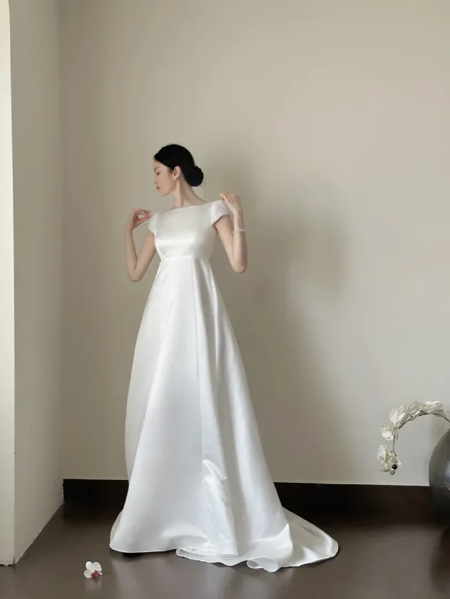 Modest Bateau Empire Wedding Dresses Short Sleeve Satin Bridal Dresses White Bridal Gowns HZ1121