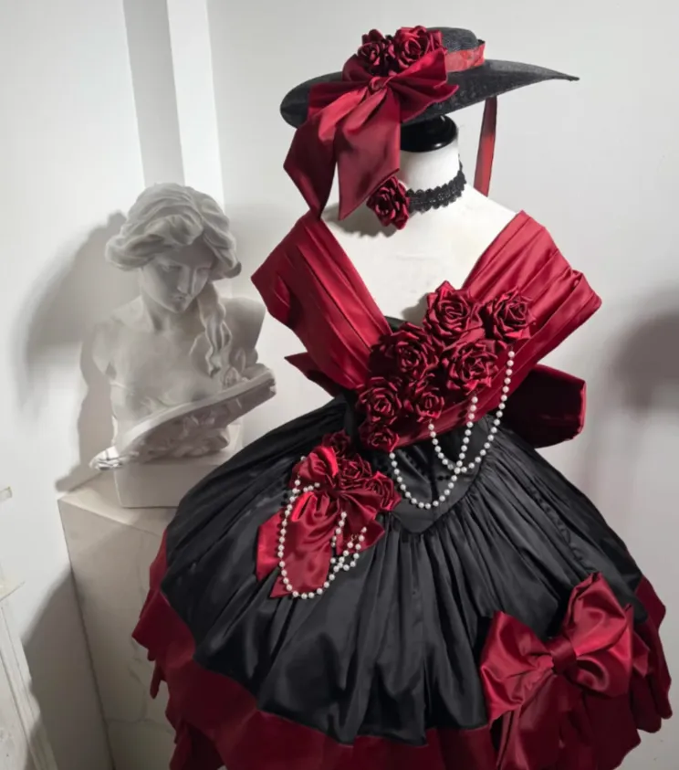 Cute V-neck Short Ball Gown Short Sleeves Satin Black/Red Birthday Dresses Sweet Black/Red Lolita Dresses HZ1121